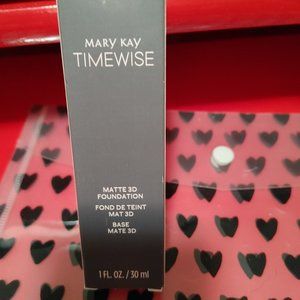 MK Timewise Matte 3D Foundation